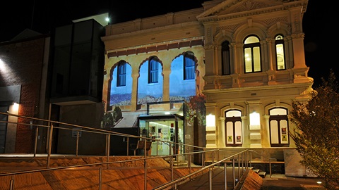 Northcote Town hall Mark Wilkinson Photo Front Entrance